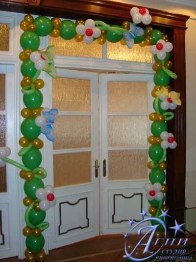 Оформление воздушными шарами: дверь